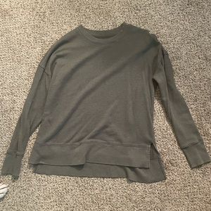 Crewneck sweatshirt size small